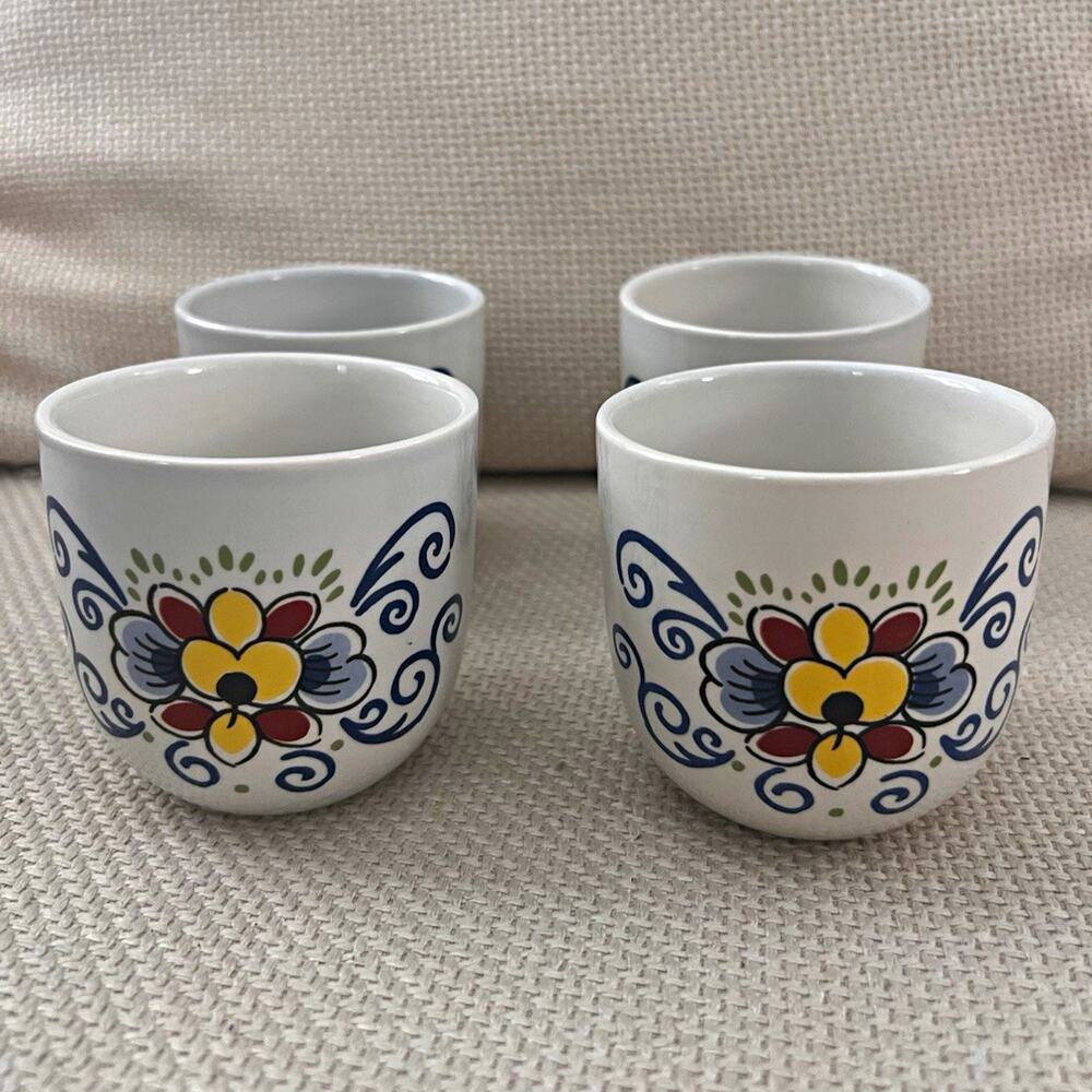 4 Ceramic Mugs White Floral Scroll Pattern Blue Yellow Red Green Folk Delft